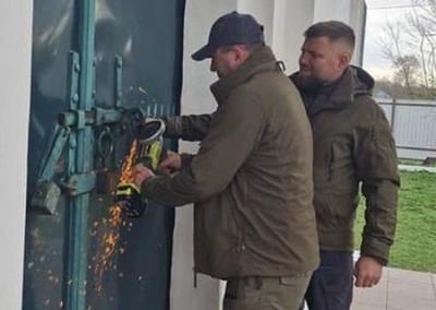 На Украине раскольники ПЦУ силой захватили храм канонической Украинской православной церкви