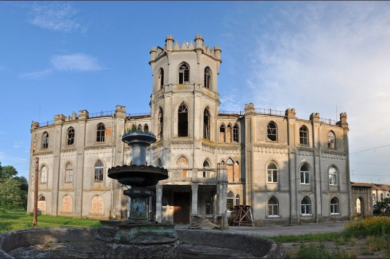 У Украинской православной церкви отбирают дворец XIX века в Житомирской области
