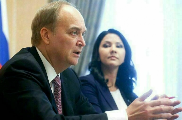 Антонов заявил о продолжающейся охоте на россиян спецслужбами США в третьих странах  