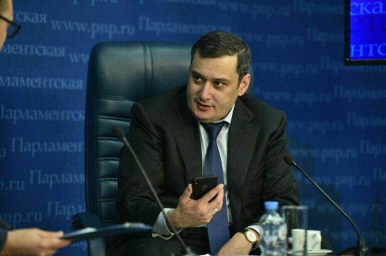 Россиян в странах, где введен режим ЧП, могут освободить от платы за роуминг 