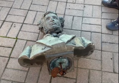 На Украине упростили возможность уничтожения памятников, имеющих отношение к России и Советскому Союзу