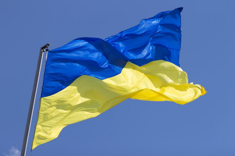 В Ровненской области Украины демонтировали барельеф с монумента на братской могиле партизан