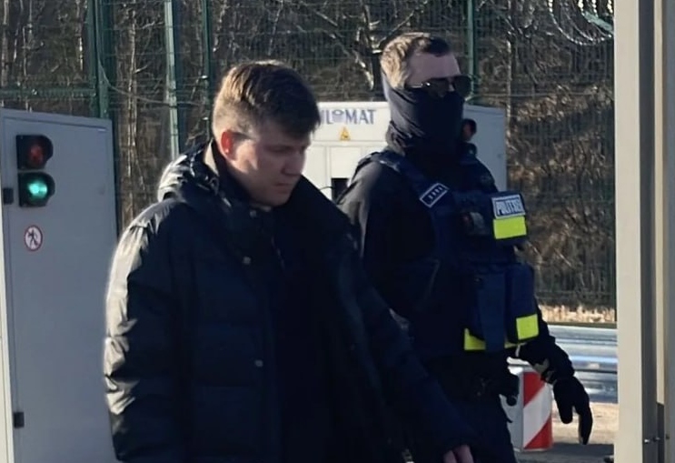 Из Эстонии депортировали очередного россиянина с видом на жительство в стране