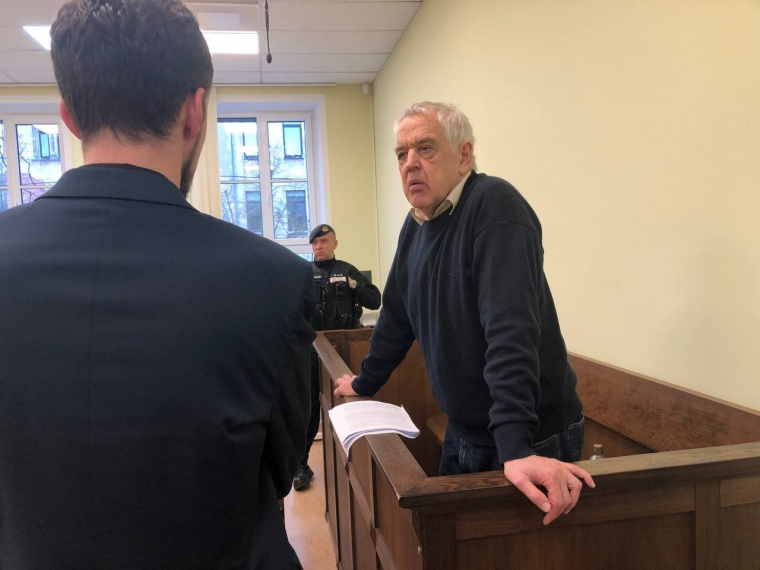Суд в Латвии приговорил 72-летнего профессора и правозащитника Гапоненко к десяти годам лишения свободы