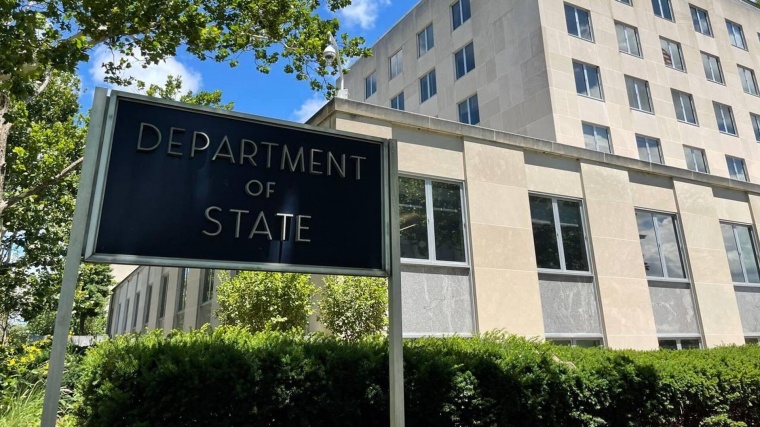 США отказались выдать разрешение на рейс для вывоза российских дипломатов
