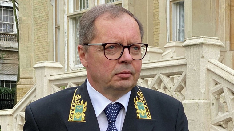 Посол в Великобритании назвал «ужасными» условия для работающих в стране российских журналистов