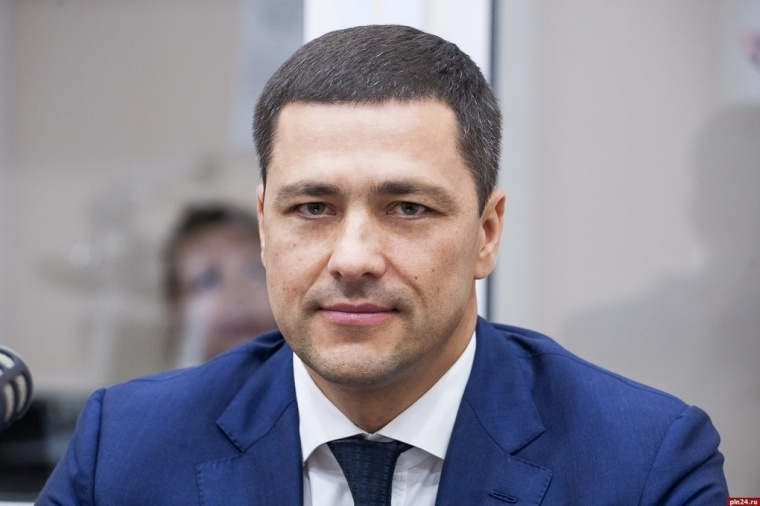 Губернатор Псковской области Ведерников пригласил на работу уволенных в Латвии русских врачей