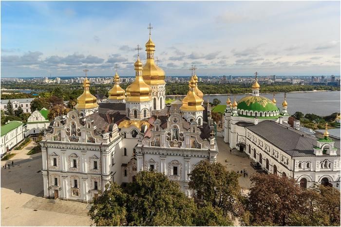 Украинские власти ограничивают прихожанам доступ в Киево-Печерскую лавру