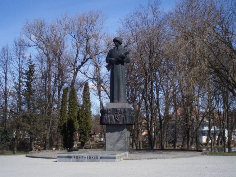 В латвийском Резекне борются за памятник советскому солдату