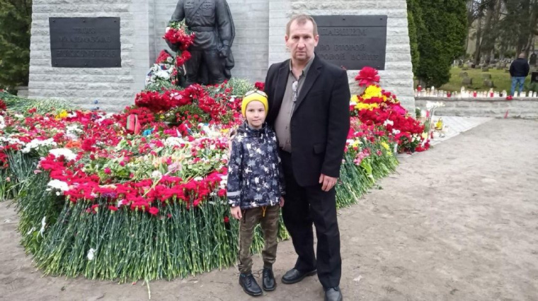 В Эстонии начат сбор средств на оплату адвокатских услуг для активиста Андрея Андронова