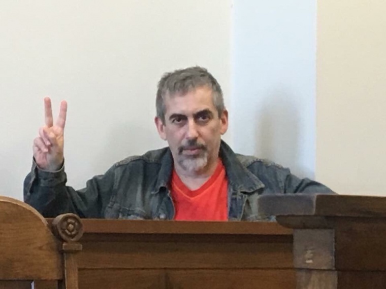 «Каждому русофобу - по крепкому гробу!» В Латвии закрыли уголовное дело против Владимира Линдермана
