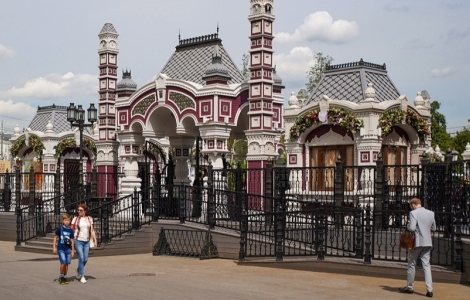 Международный фестиваль имени Чехова начался в Москве