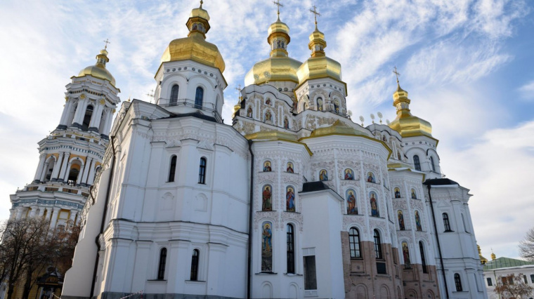 Украинские власти заблокировали доступ монахов и мирян в Пещеры Киево-Печерской лавры
