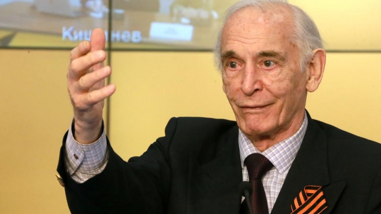 Владимир Путин выразил соболезнования родным и близким Василия Ланового