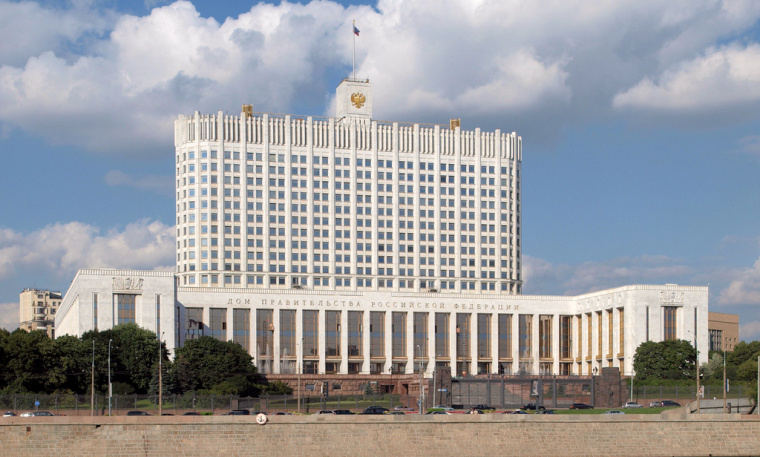 Правительство РФ предложило приравнять э-документы к бумажным в консульском документообороте