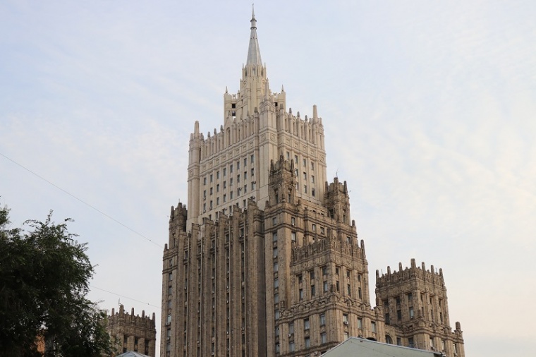 МИД рекомендует россиянам воздержаться от поездок в Великобританию