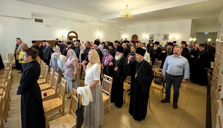 Власти Эстонии продолжают давлении на каноническую Православную Церковь