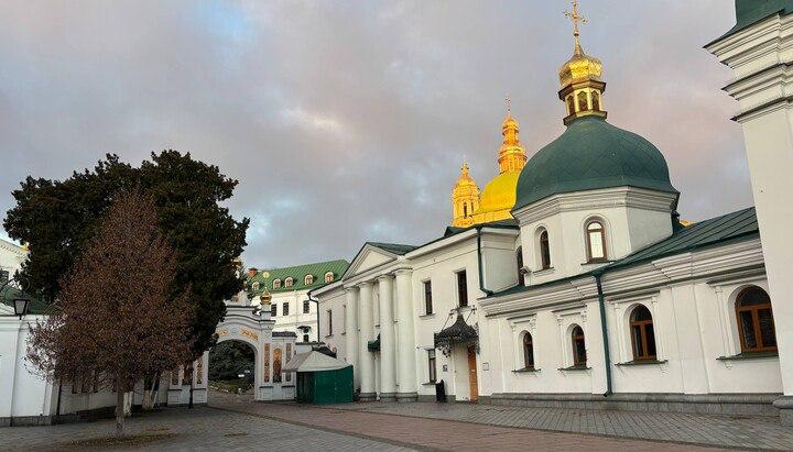 Суд по делу о выселении монахов Украинской Православной Церкви из Киево-Печерской лавры снова отложен